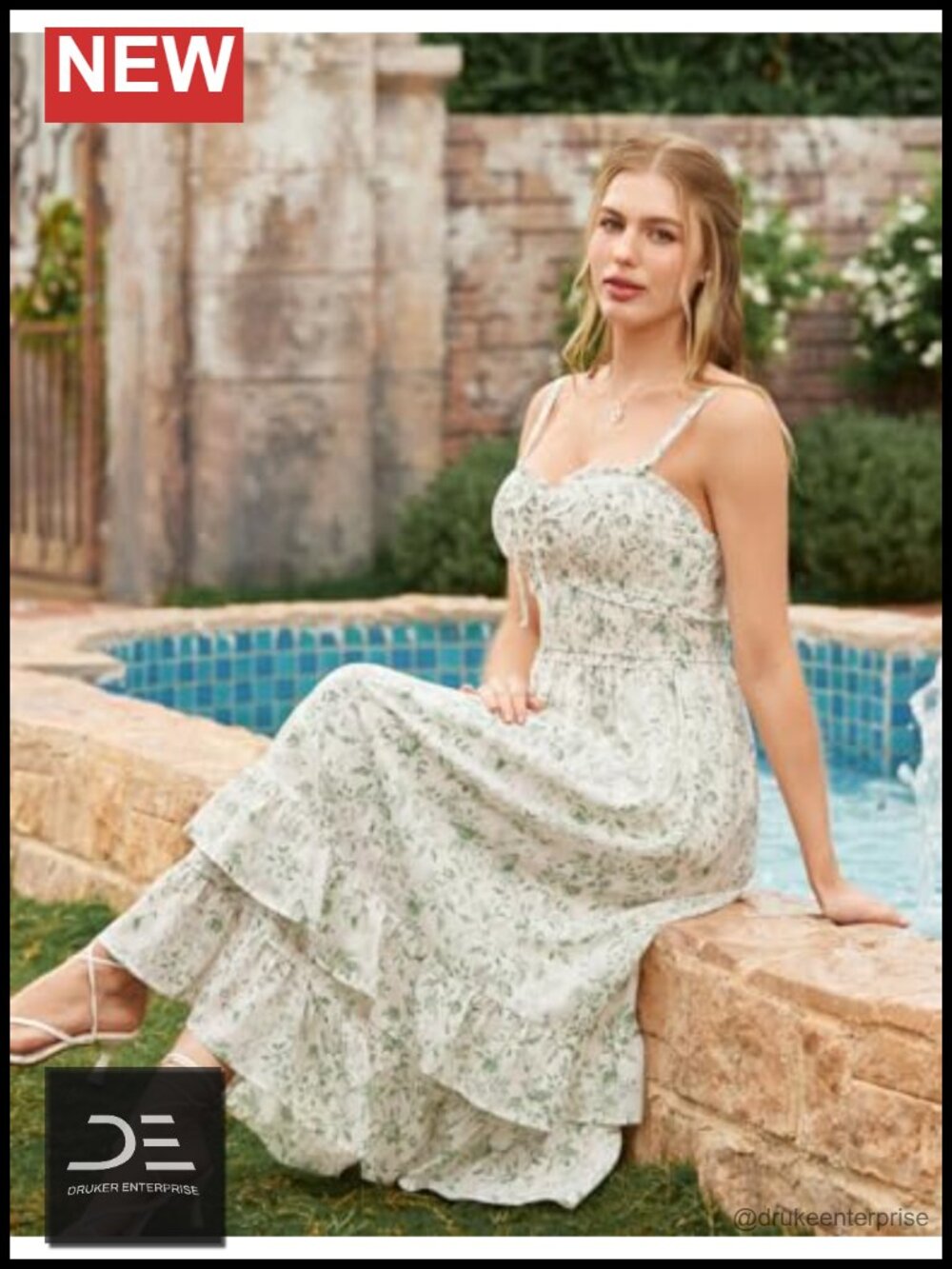 Scarlet Darkness Women's Floral Smocked Sundress with Pockets - Picture 3 of 6